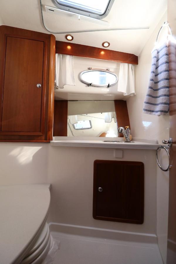 Private Yacht, We Love Our Guests 리스본 외부 사진