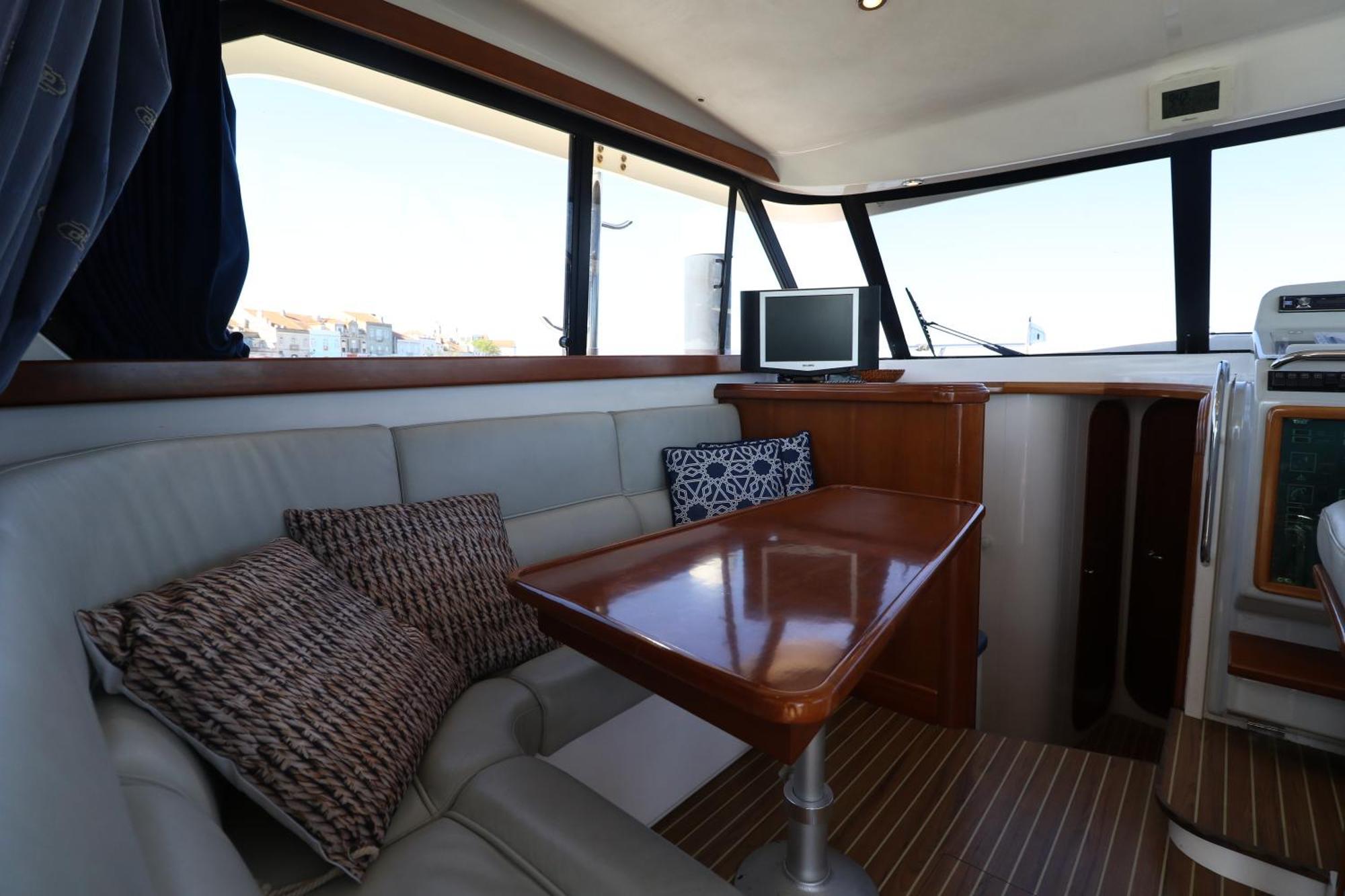 Private Yacht, We Love Our Guests 리스본 외부 사진