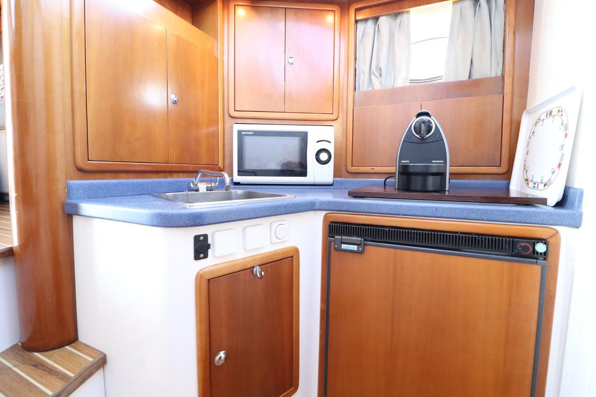 Private Yacht, We Love Our Guests 리스본 외부 사진